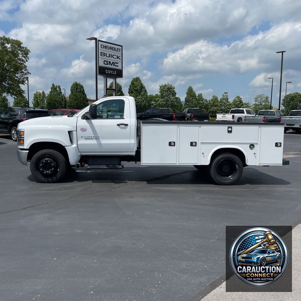 2023 Chevrolet Silverado 4500 W/T