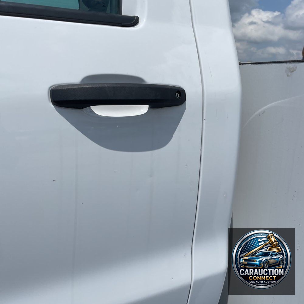 2023 Chevrolet Silverado 4500 W/T