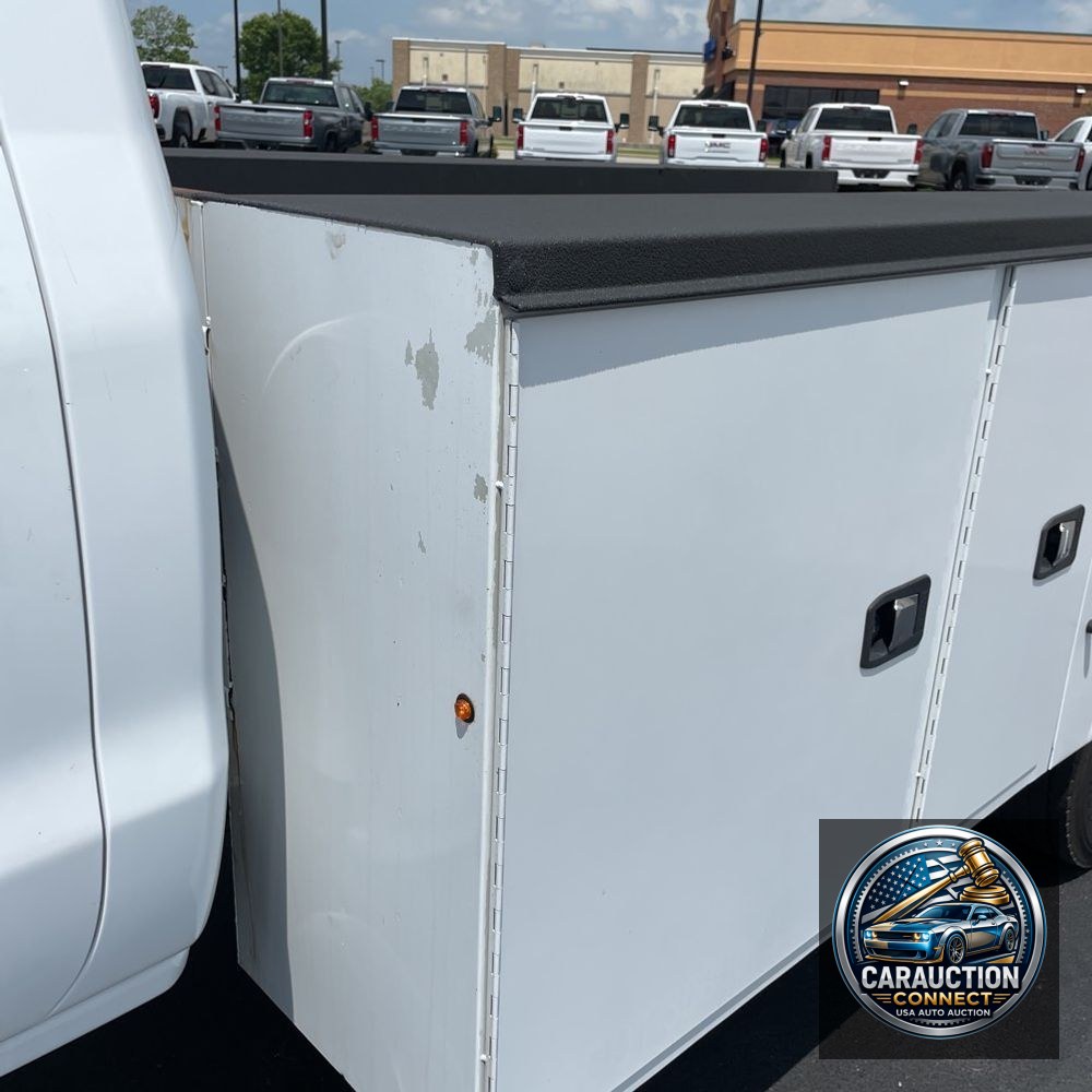 2023 Chevrolet Silverado 4500 W/T