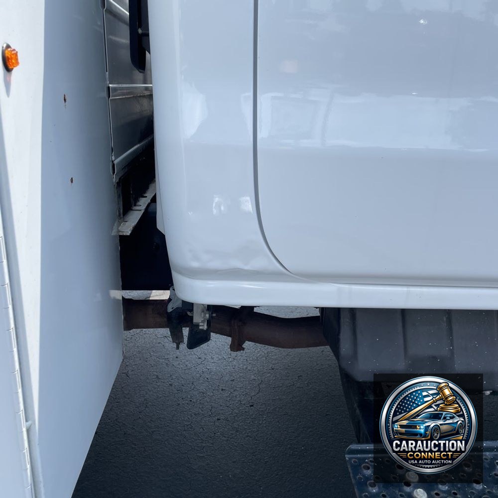 2023 Chevrolet Silverado 4500 W/T
