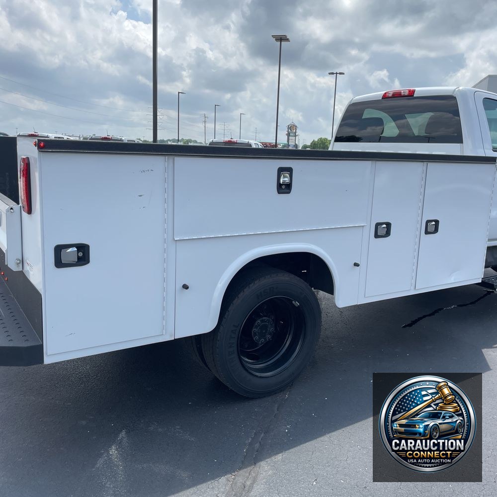 2023 Chevrolet Silverado 4500 W/T