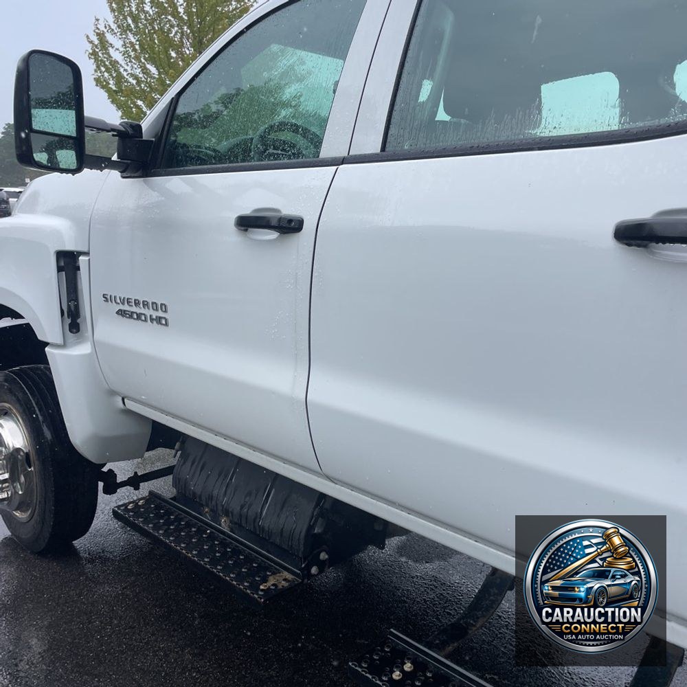 2022 Chevrolet Silverado 4500 W/T