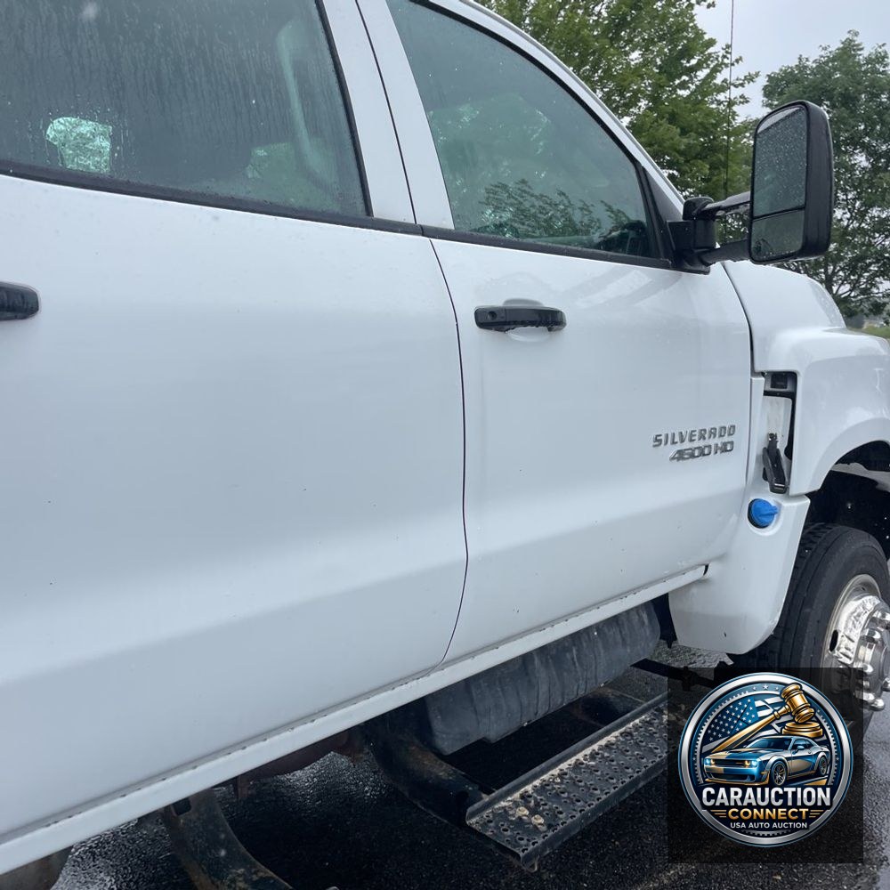 2022 Chevrolet Silverado 4500 W/T
