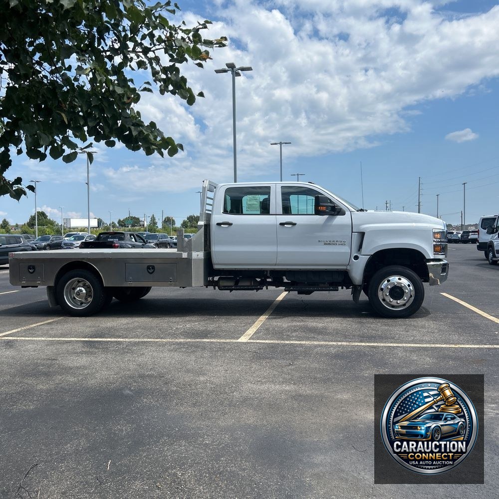 2022 Chevrolet Silverado 4500 W/T