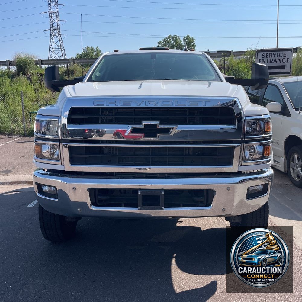 2023 Chevrolet Silverado 4500 LT