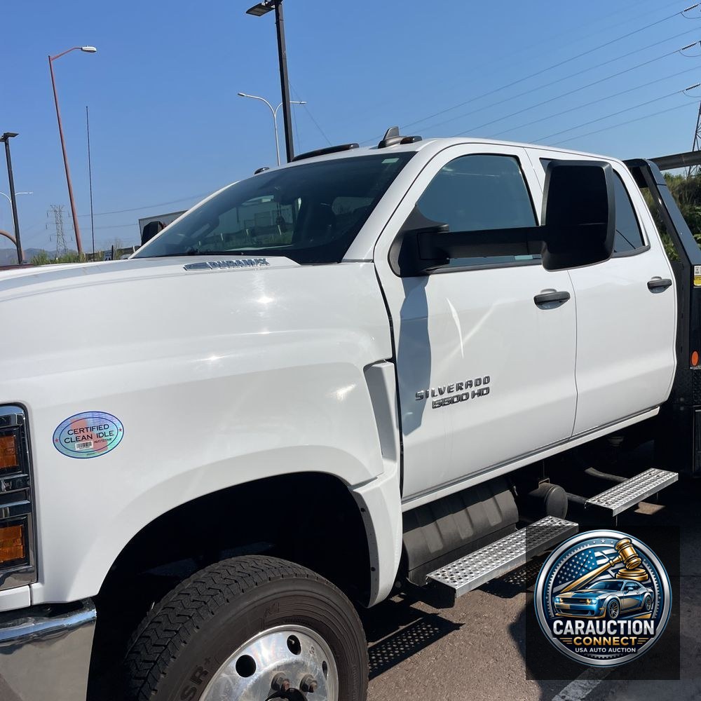 2023 Chevrolet Silverado 4500 LT