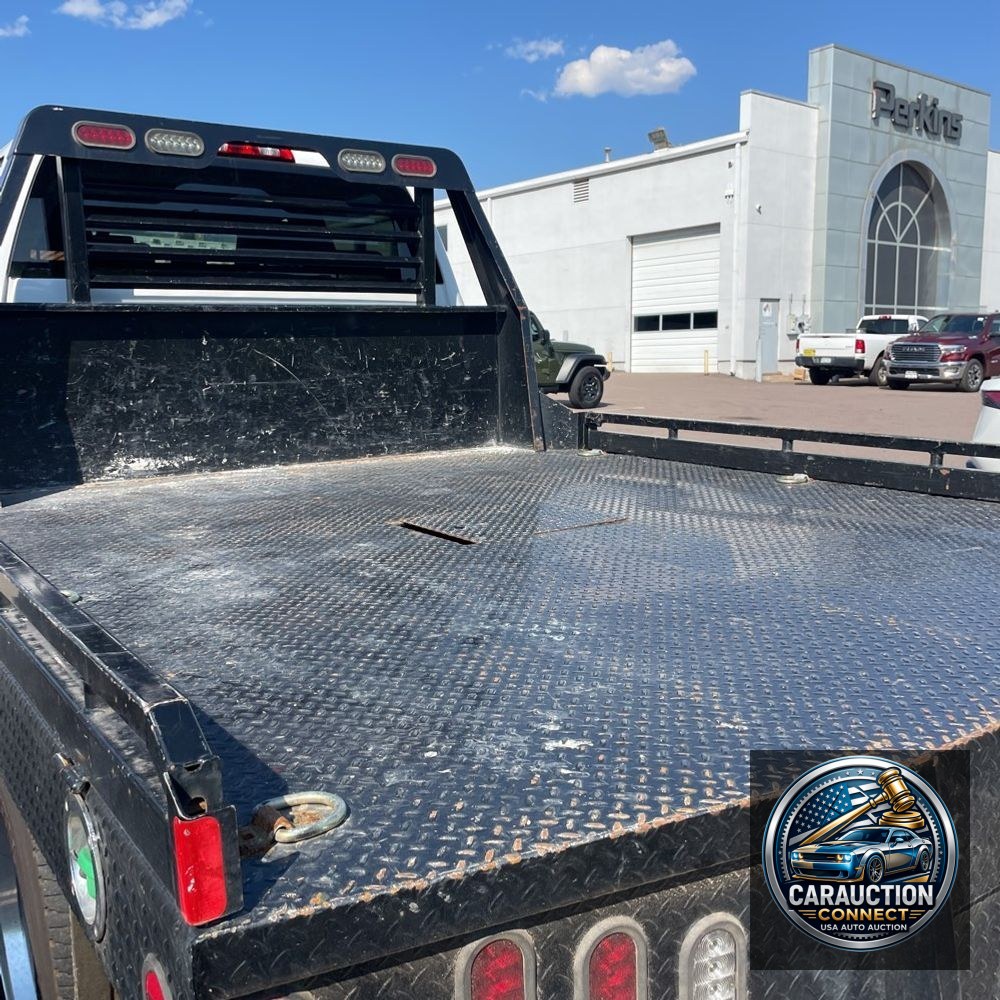 2023 Chevrolet Silverado 4500 LT