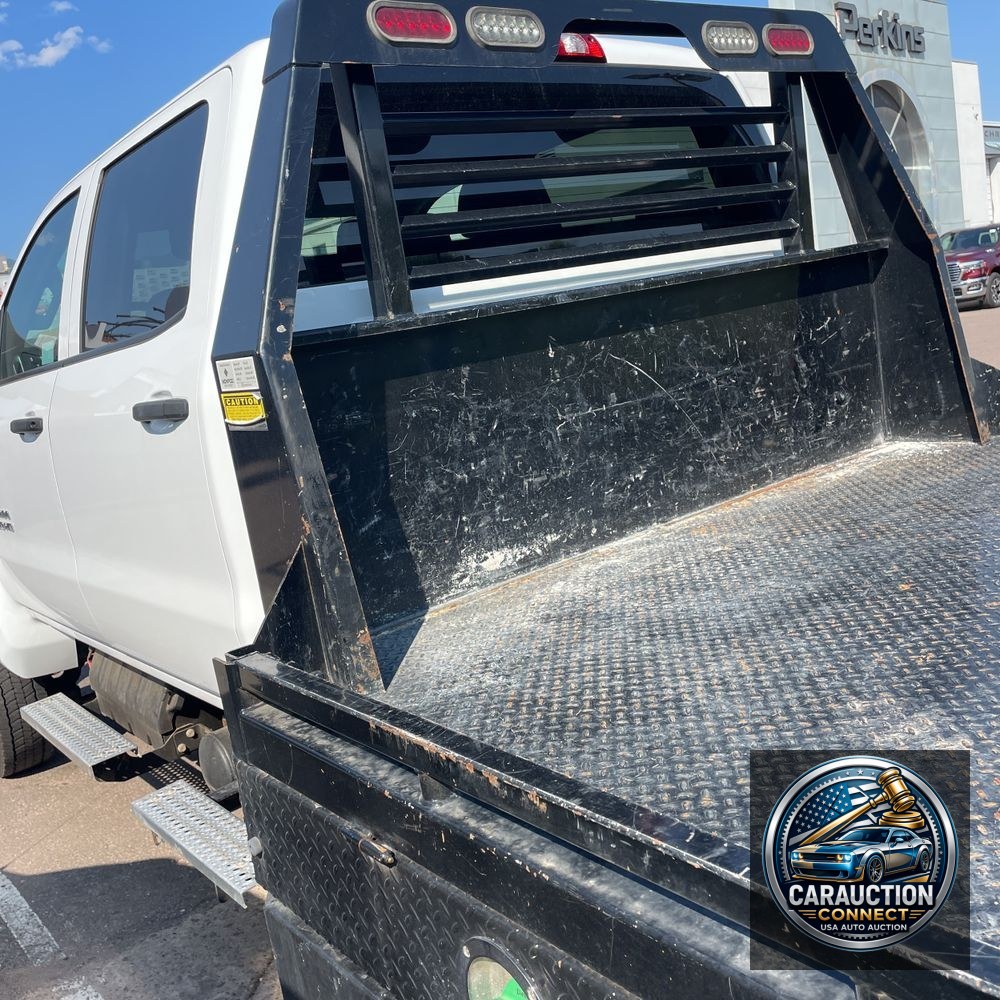 2023 Chevrolet Silverado 4500 LT