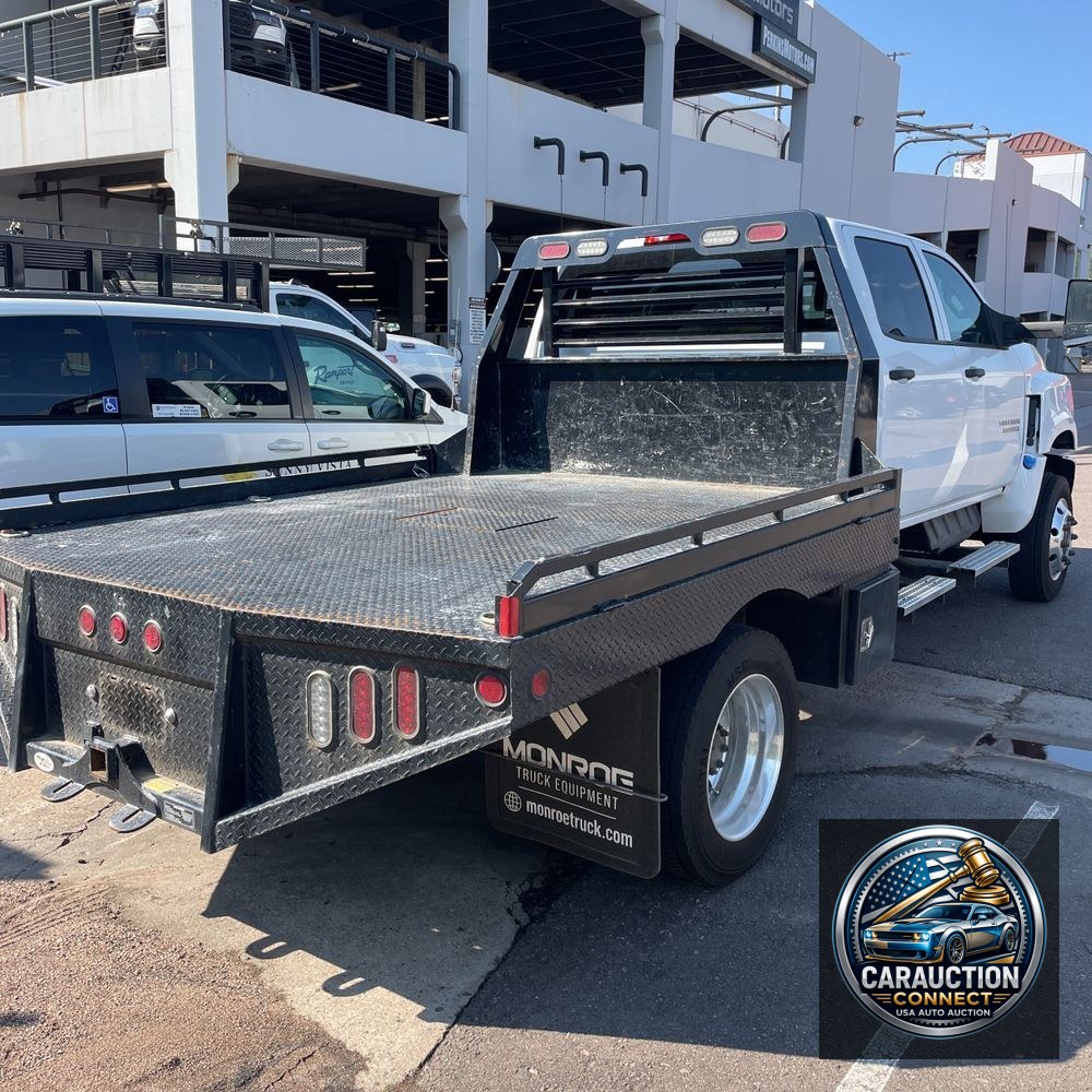 2023 Chevrolet Silverado 4500 LT