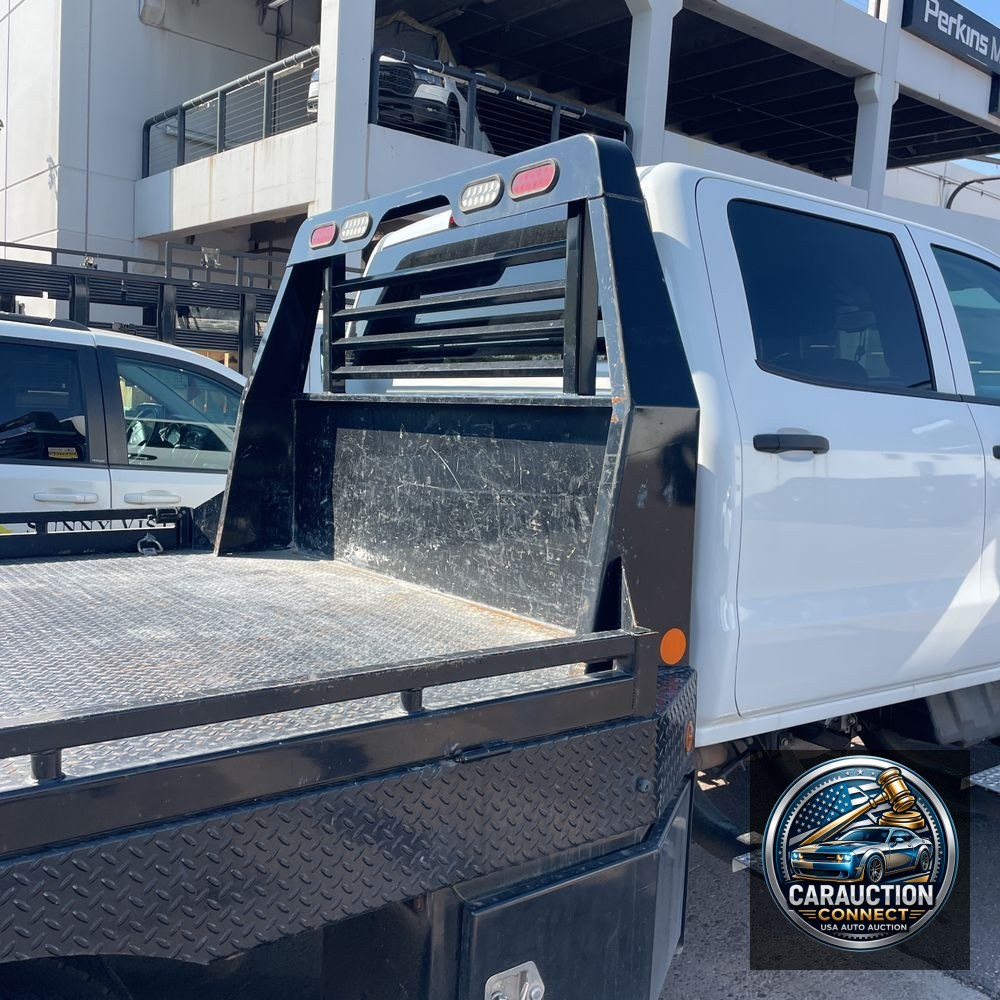 2023 Chevrolet Silverado 4500 LT