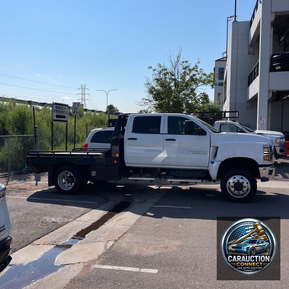2023 Chevrolet Silverado 4500 LT