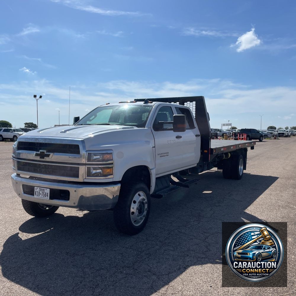 2023 Chevrolet Silverado 5500 W/T