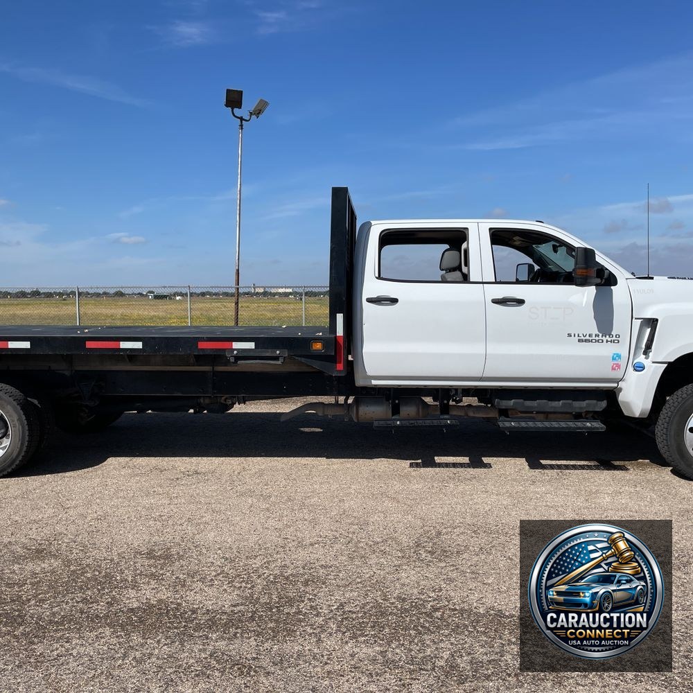 2023 Chevrolet Silverado 5500 W/T