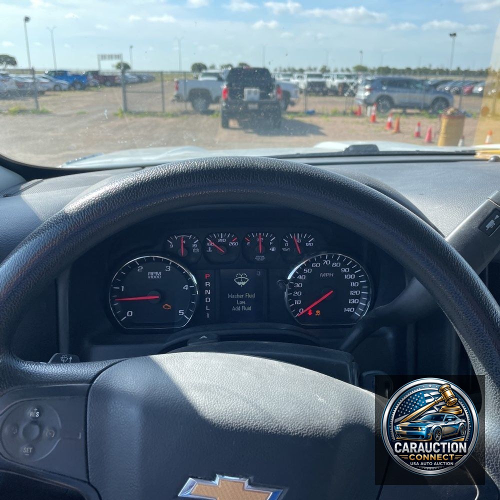 2023 Chevrolet Silverado 5500 W/T