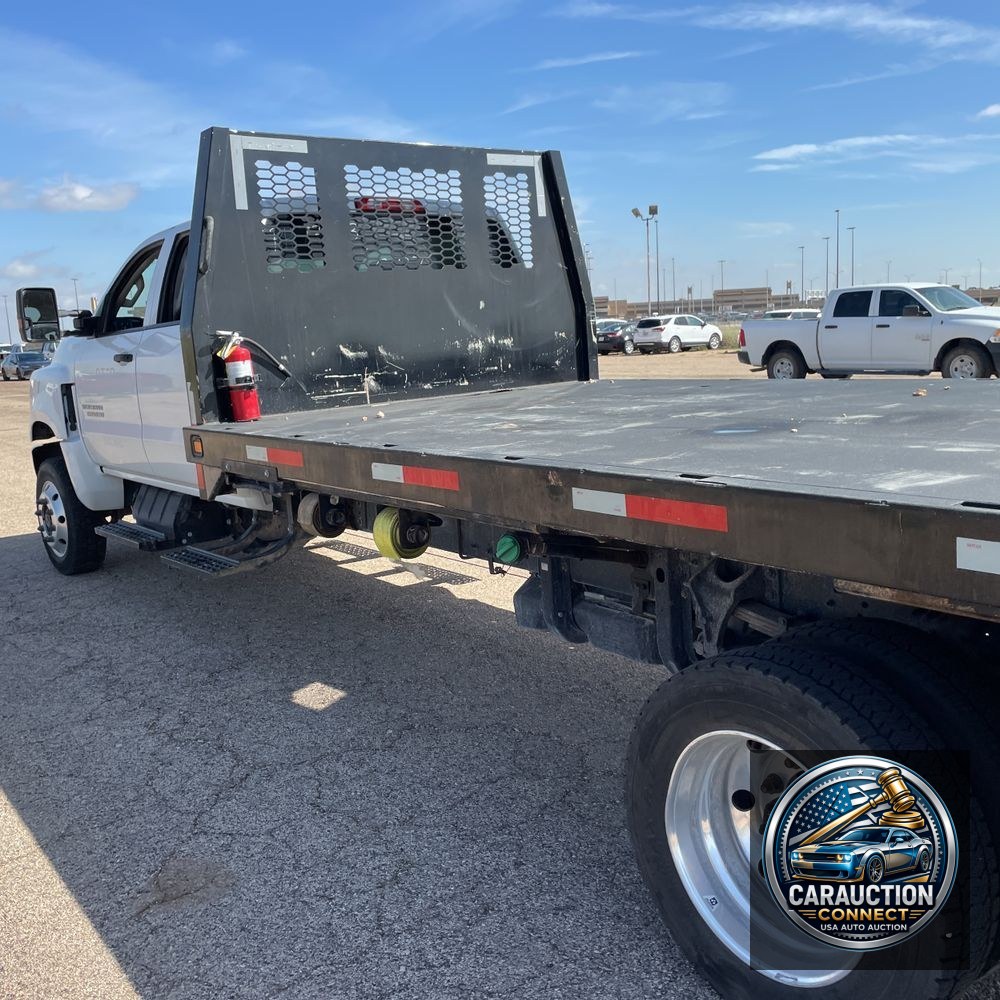 2023 Chevrolet Silverado 5500 W/T