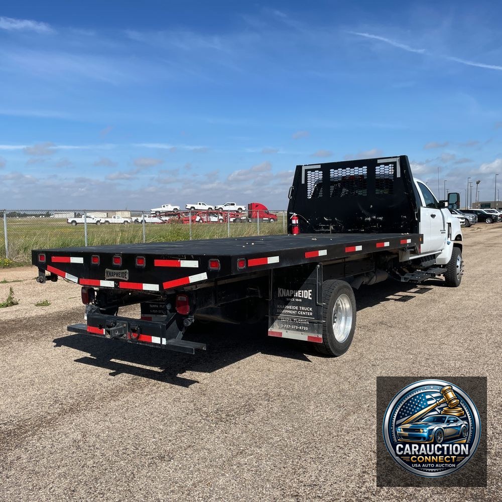 2023 Chevrolet Silverado 5500 W/T