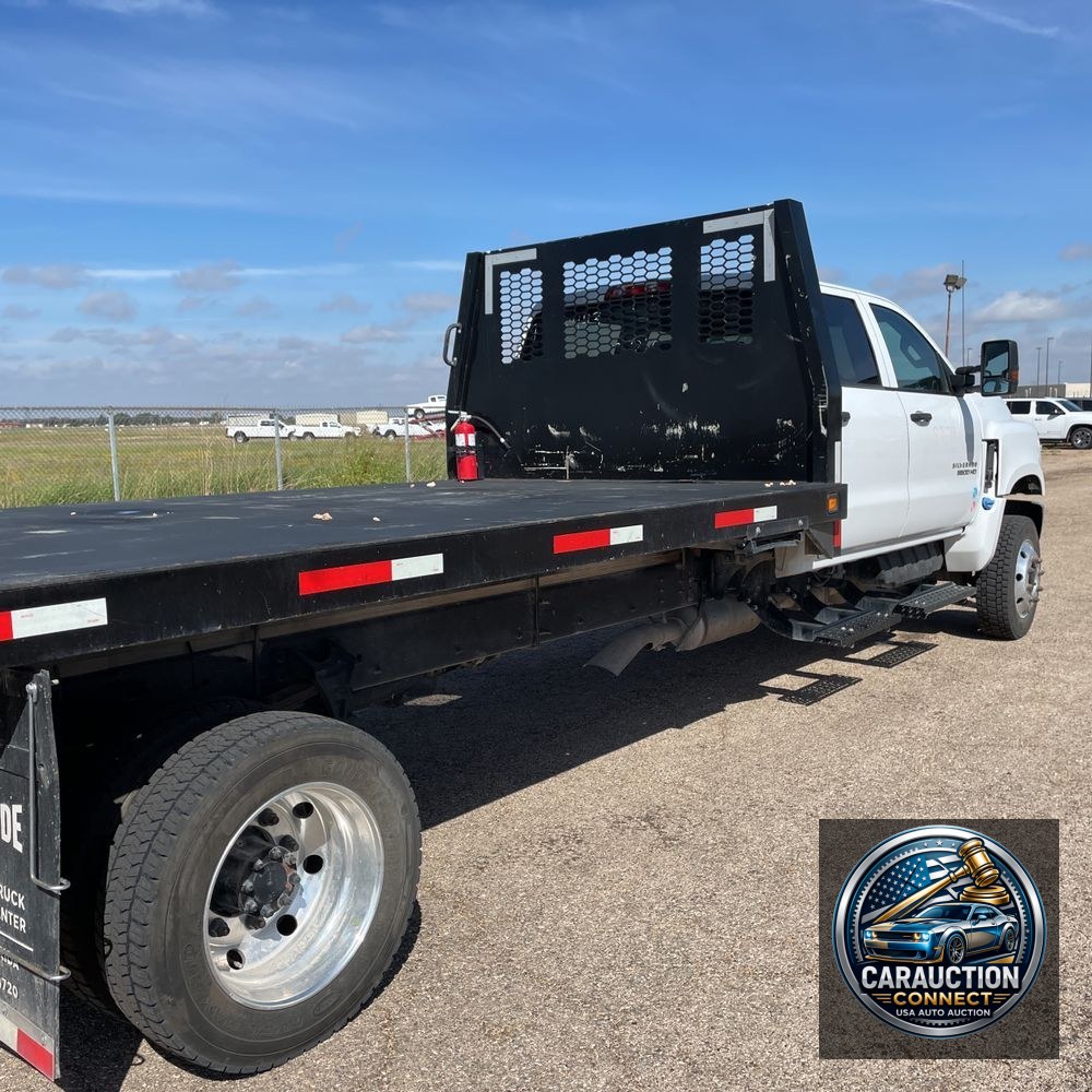 2023 Chevrolet Silverado 5500 W/T