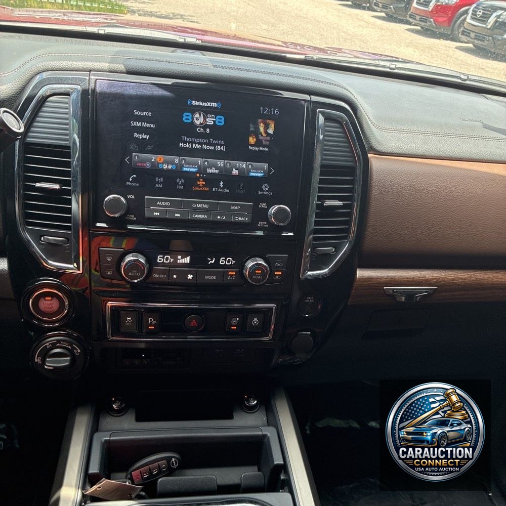 2023 Nissan Titan Platinum