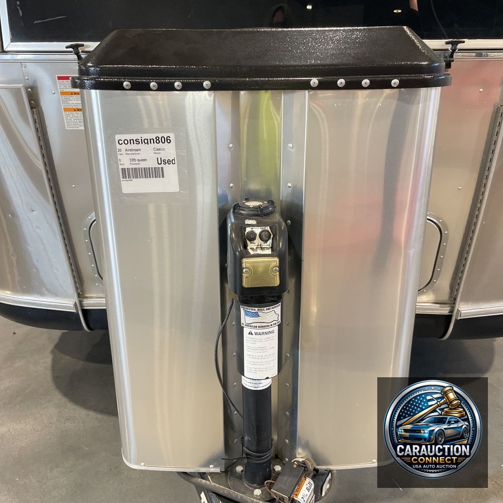 2020 Airstream Classic 33FB