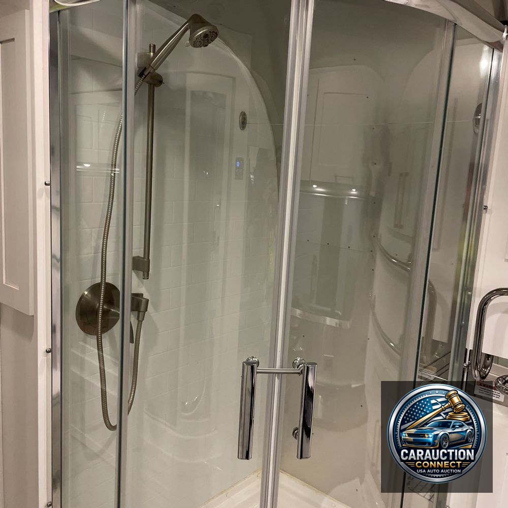 2020 Airstream Classic 33FB