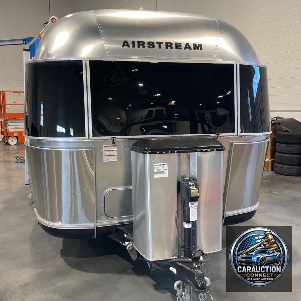 2020 Airstream Classic 33FB