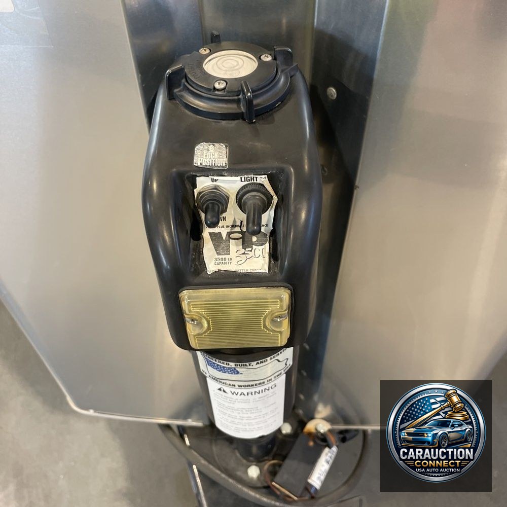 2020 Airstream Classic 33FB