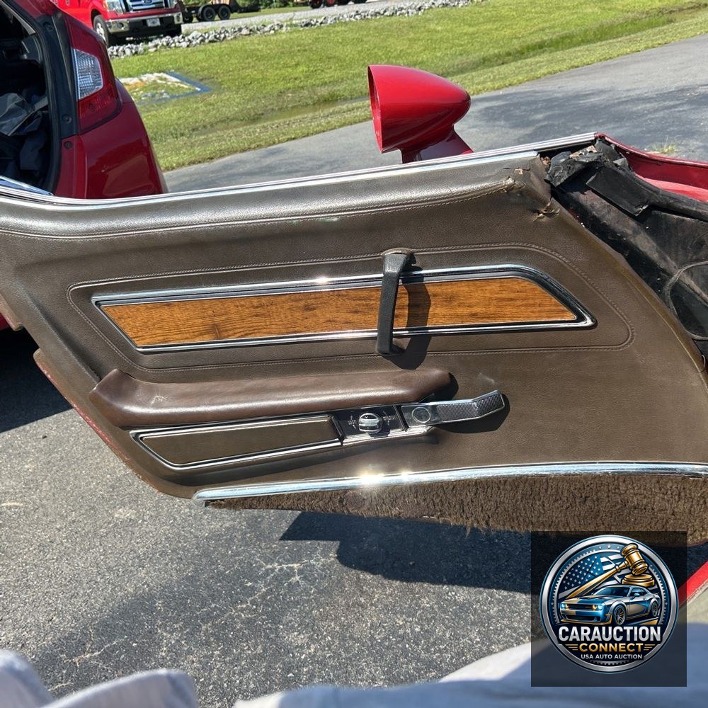 1976 Chevy  Corvette  L82