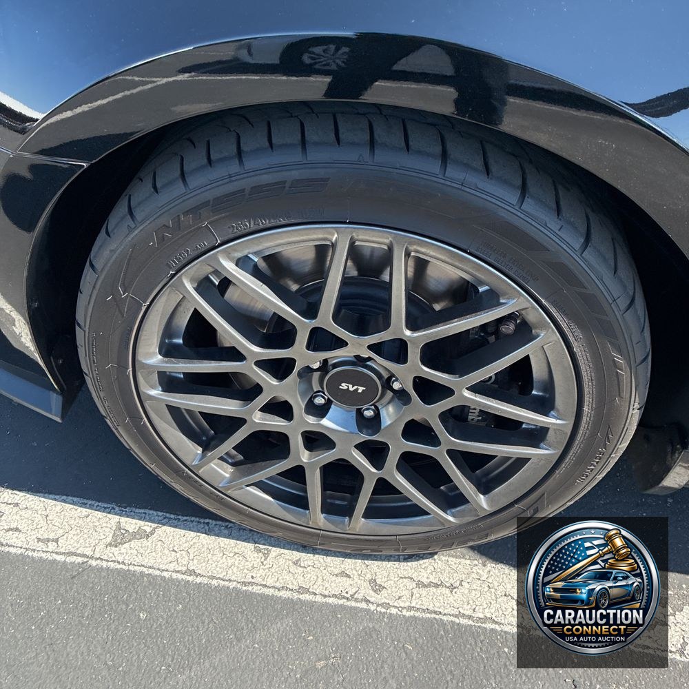 2013 Ford Shelby GT500 Base