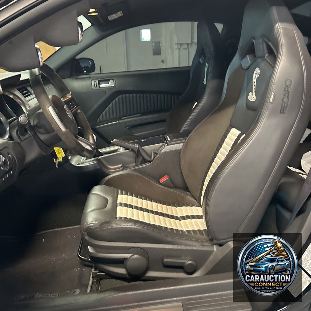 2014 Ford Shelby GT500 Base