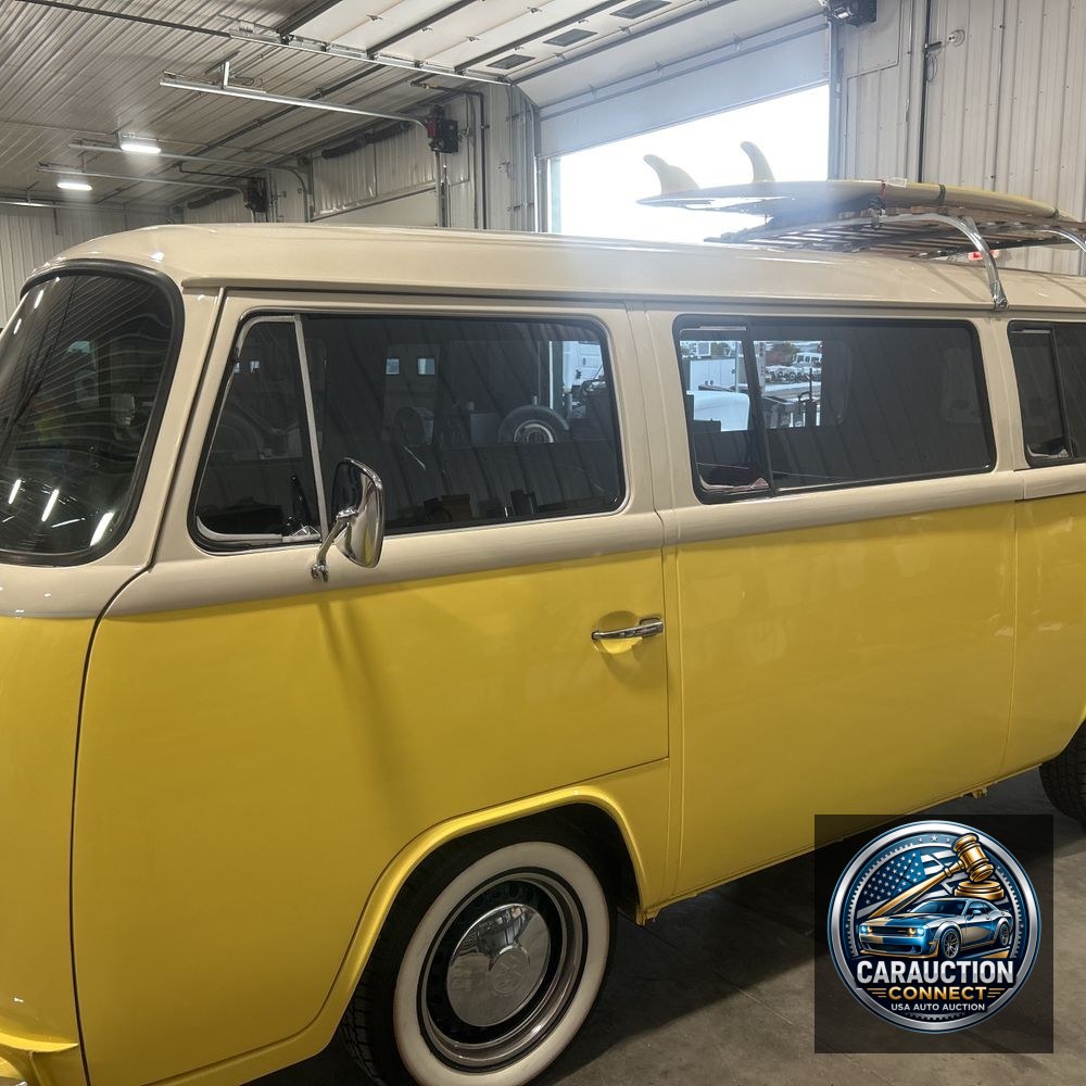 1973 Volkswagen Bus California