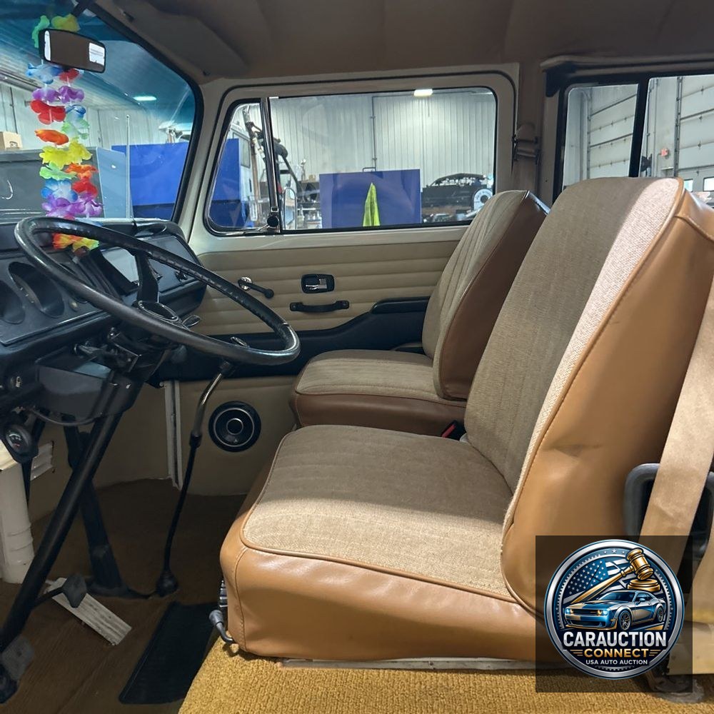 1973 Volkswagen Bus California