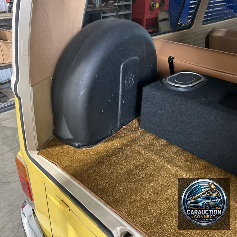1973 Volkswagen Bus California