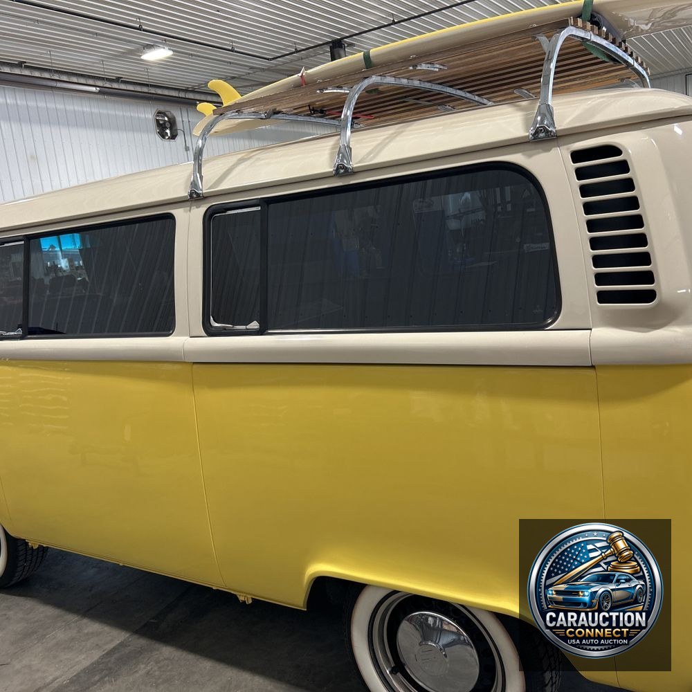 1973 Volkswagen Bus California