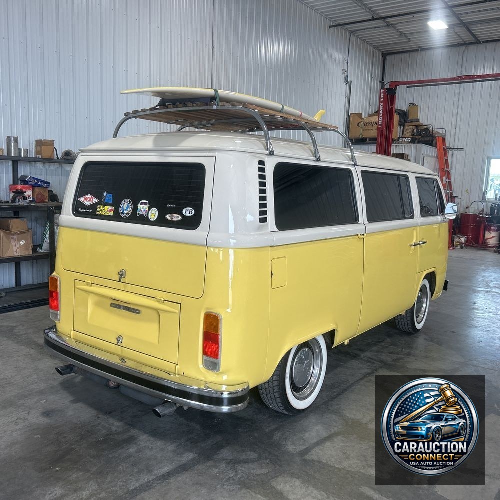 1973 Volkswagen Bus California