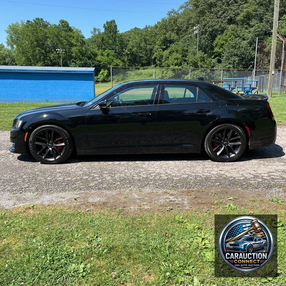2023 Chrysler 300 C