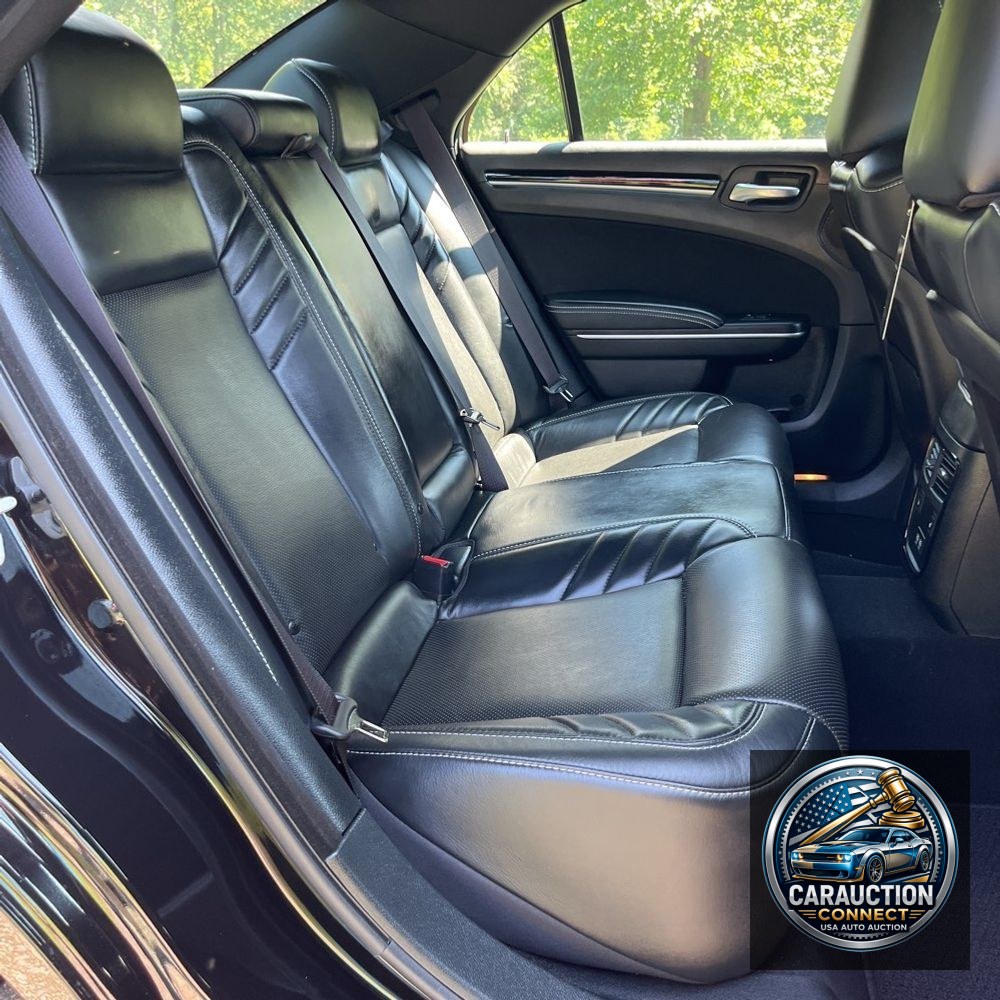 2023 Chrysler 300 C