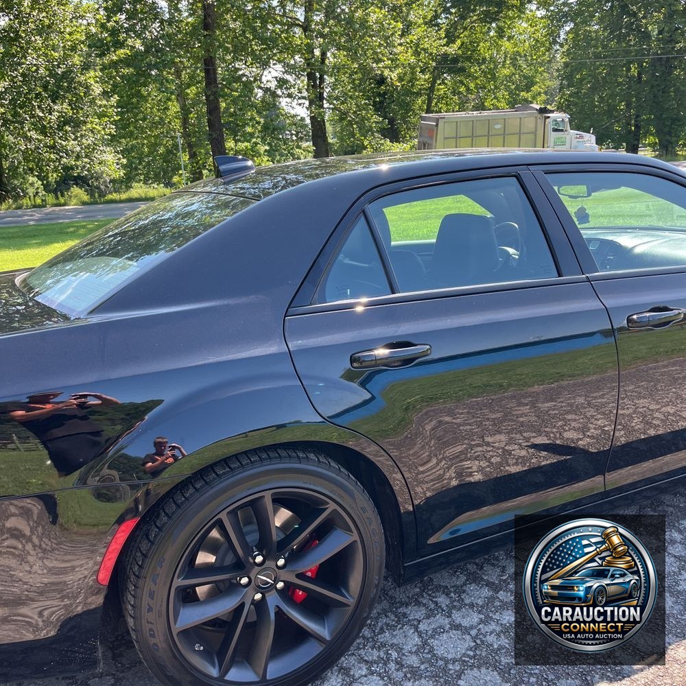 2023 Chrysler 300 C