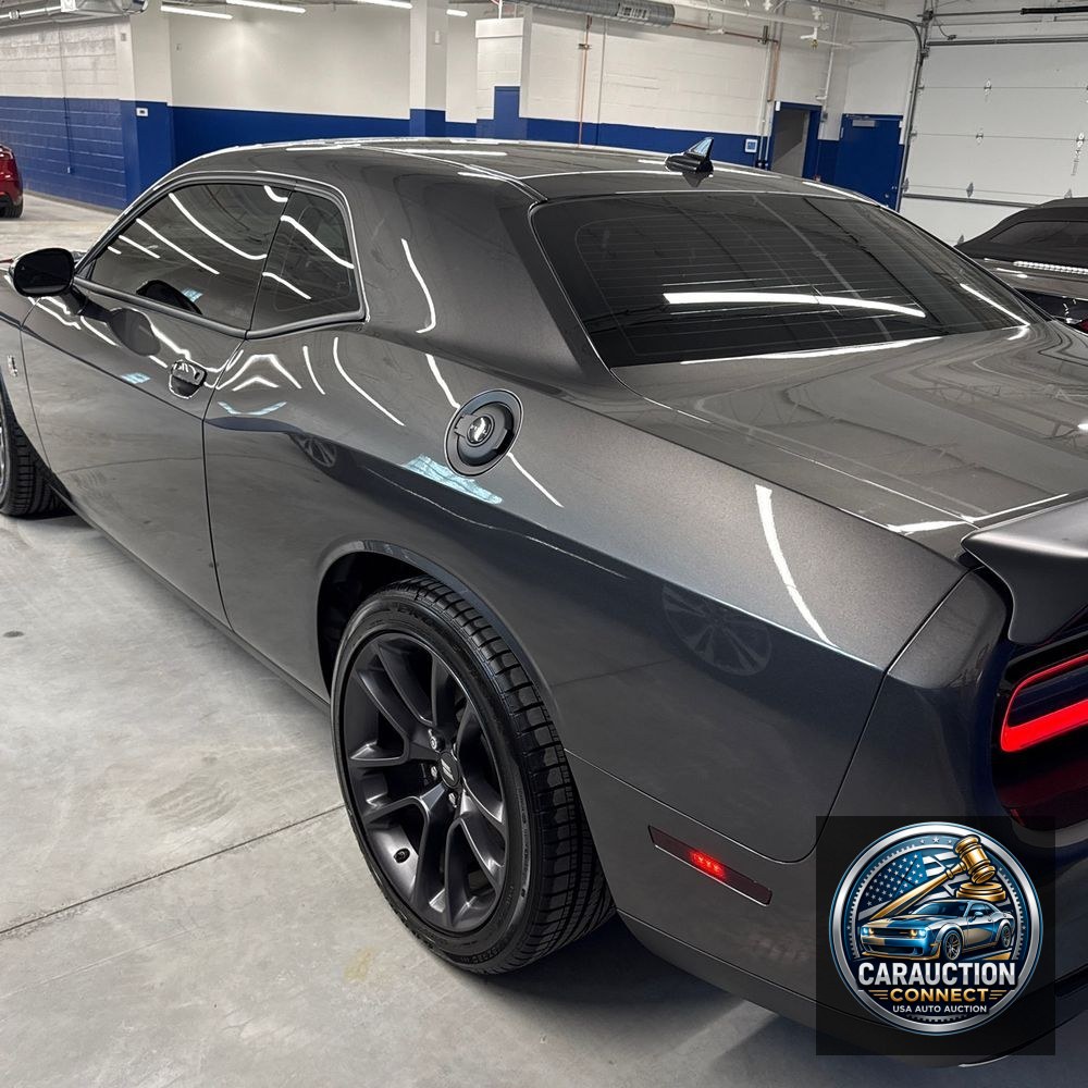 2023 Dodge Challenger R/T SCAT PACK