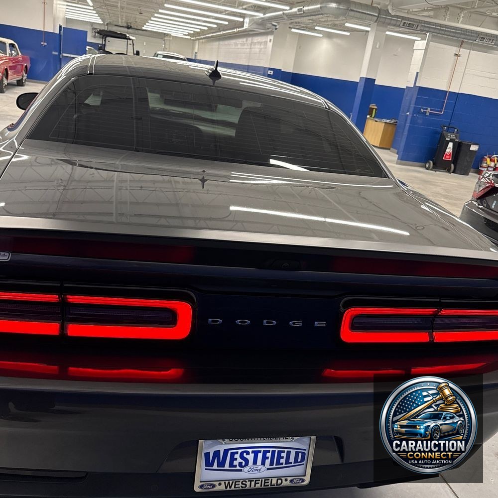2023 Dodge Challenger R/T SCAT PACK