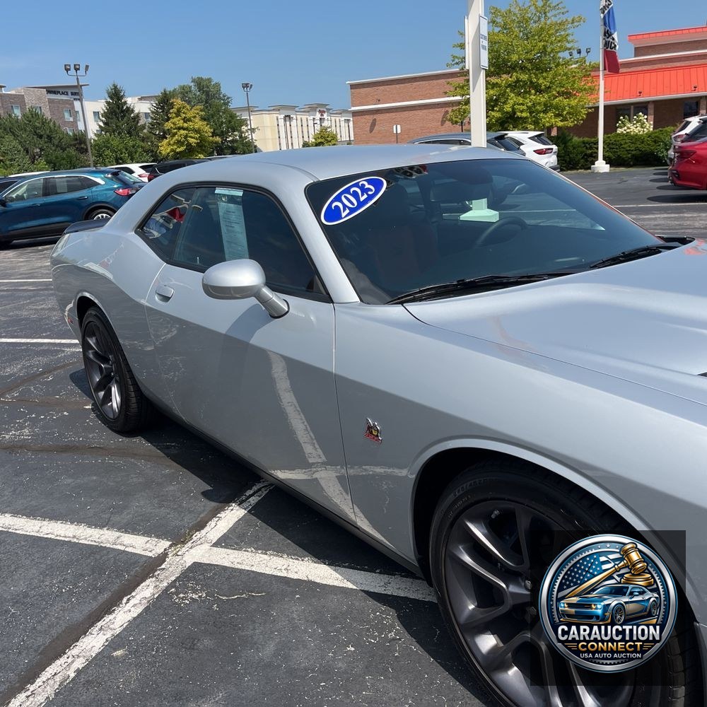 2023 Dodge Challenger R/T SCAT PACK