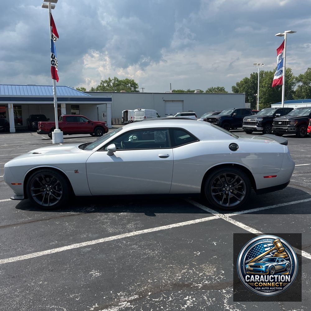 2023 Dodge Challenger R/T SCAT PACK