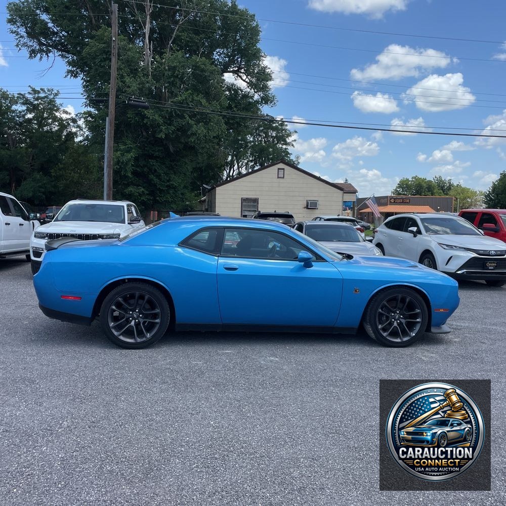 2023 Dodge Challenger R/T SCAT PACK