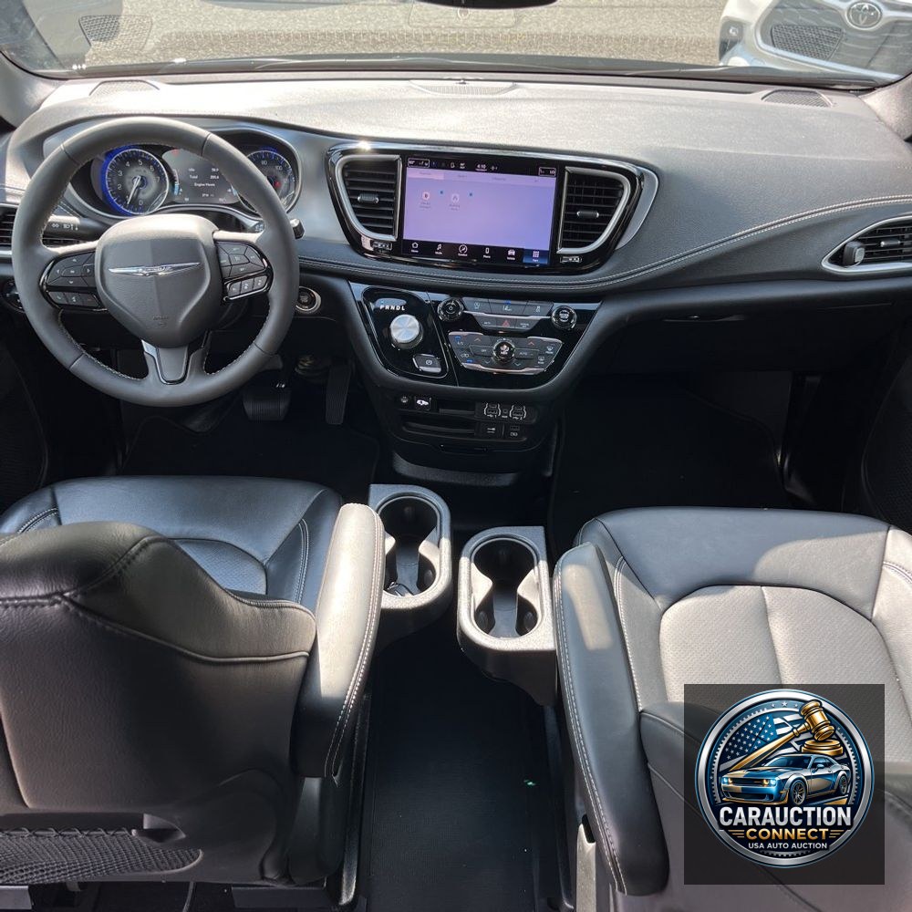 2022 Chrysler Pacifica Touring L