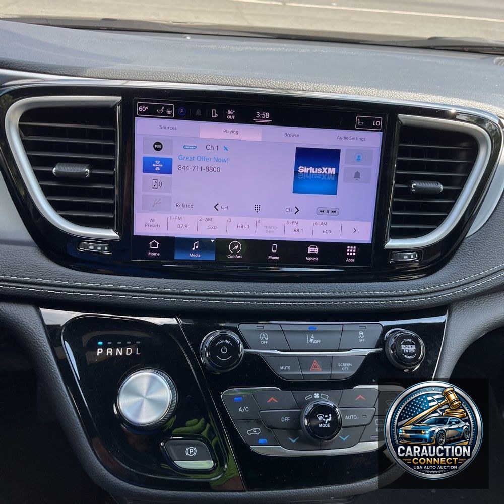 2022 Chrysler Pacifica Touring L