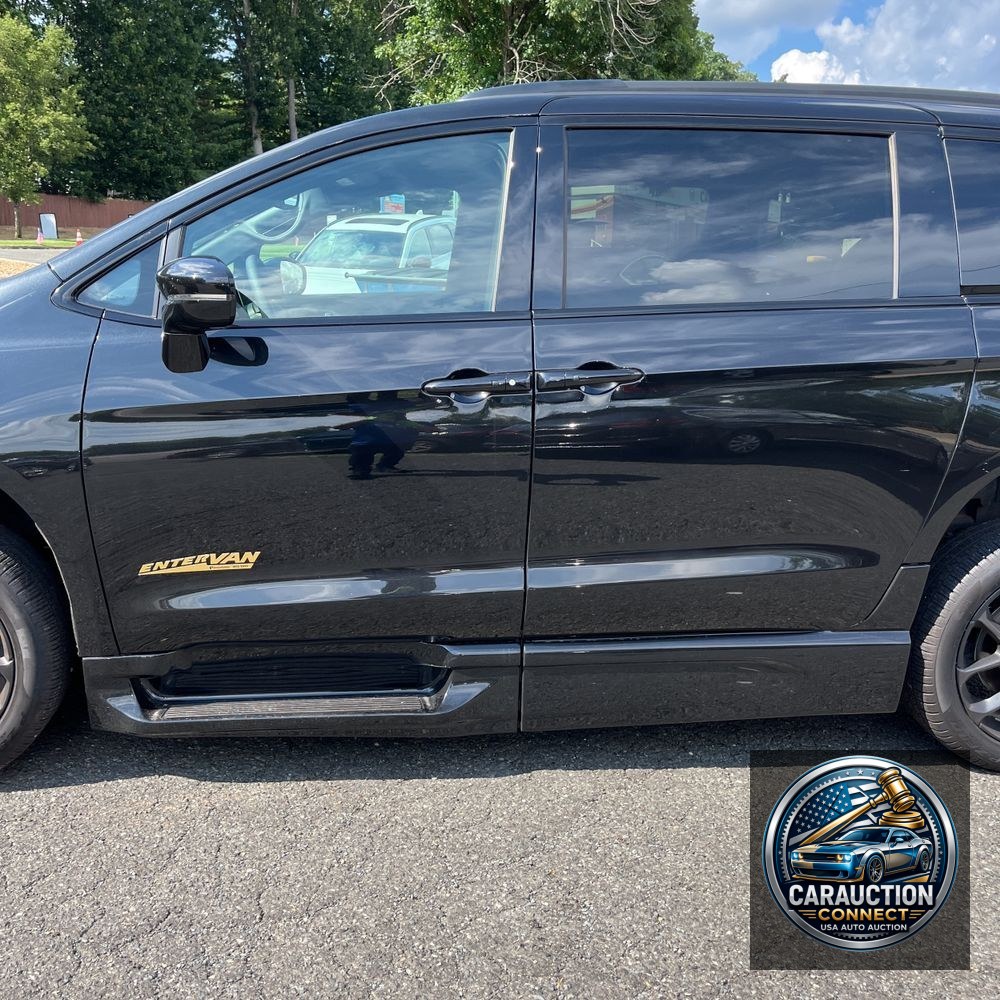 2022 Chrysler Pacifica Touring L
