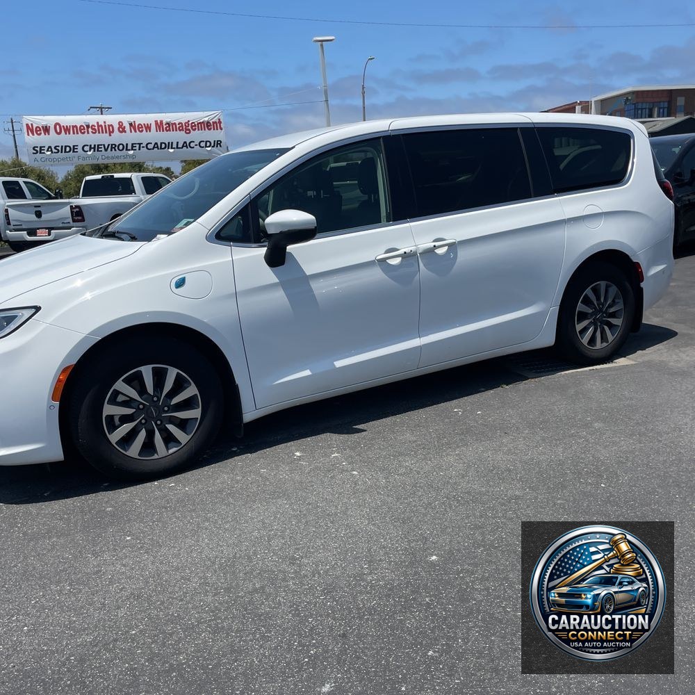 2023 Chrysler Pacifica Hybrid Touring L
