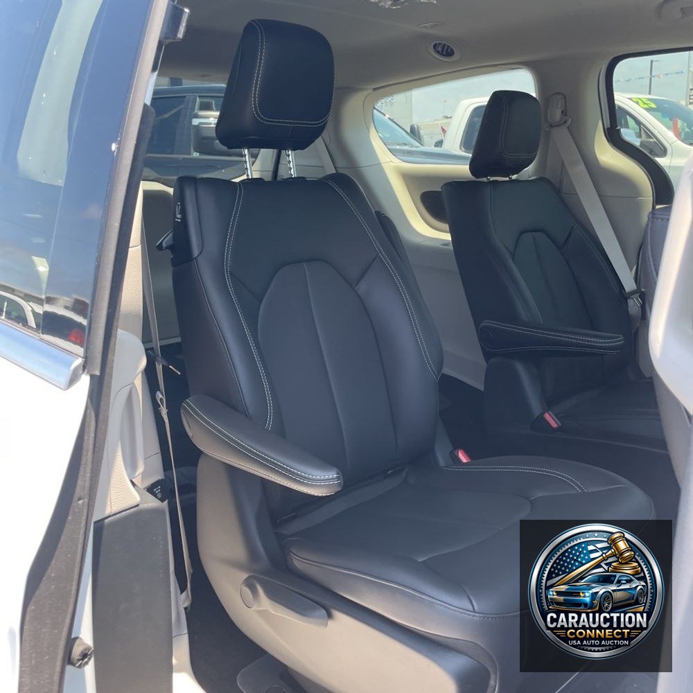 2023 Chrysler Pacifica Hybrid Touring L
