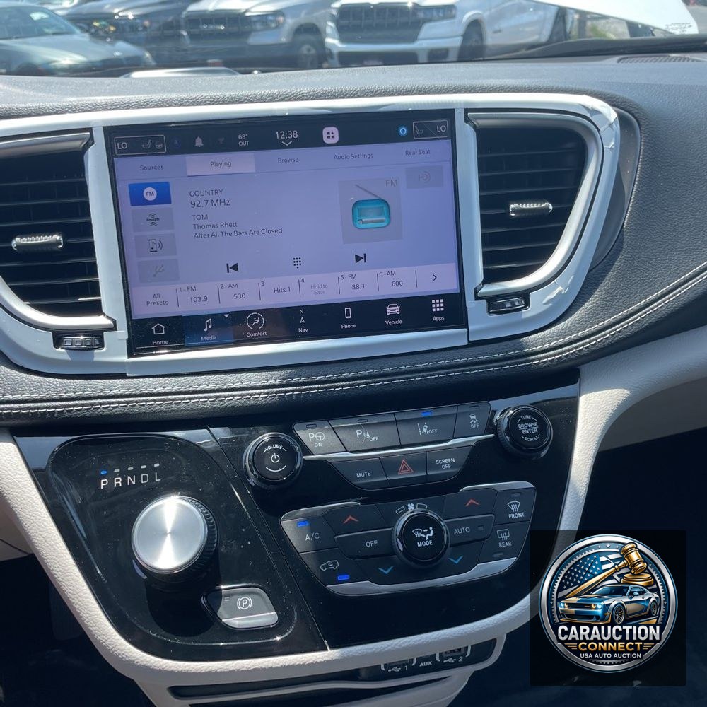2023 Chrysler Pacifica Hybrid Touring L