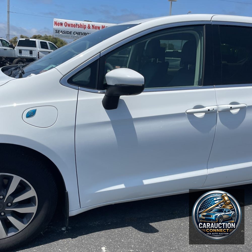 2023 Chrysler Pacifica Hybrid Touring L