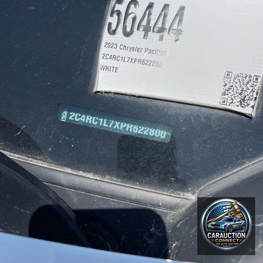 2023 Chrysler Pacifica Hybrid Touring L